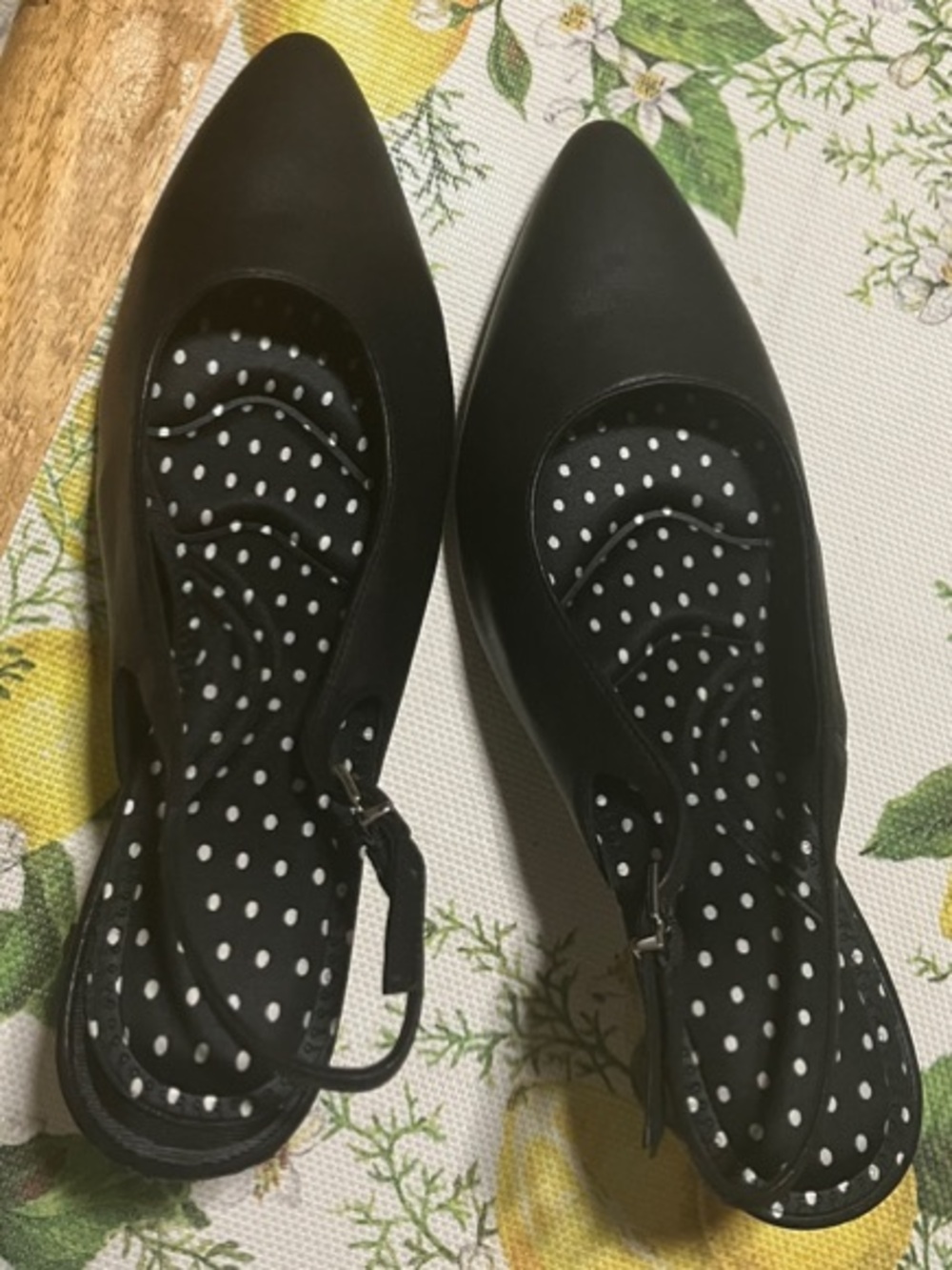 Rockport Black Pointed Toe Slingback Heels with Polka Dot Insole